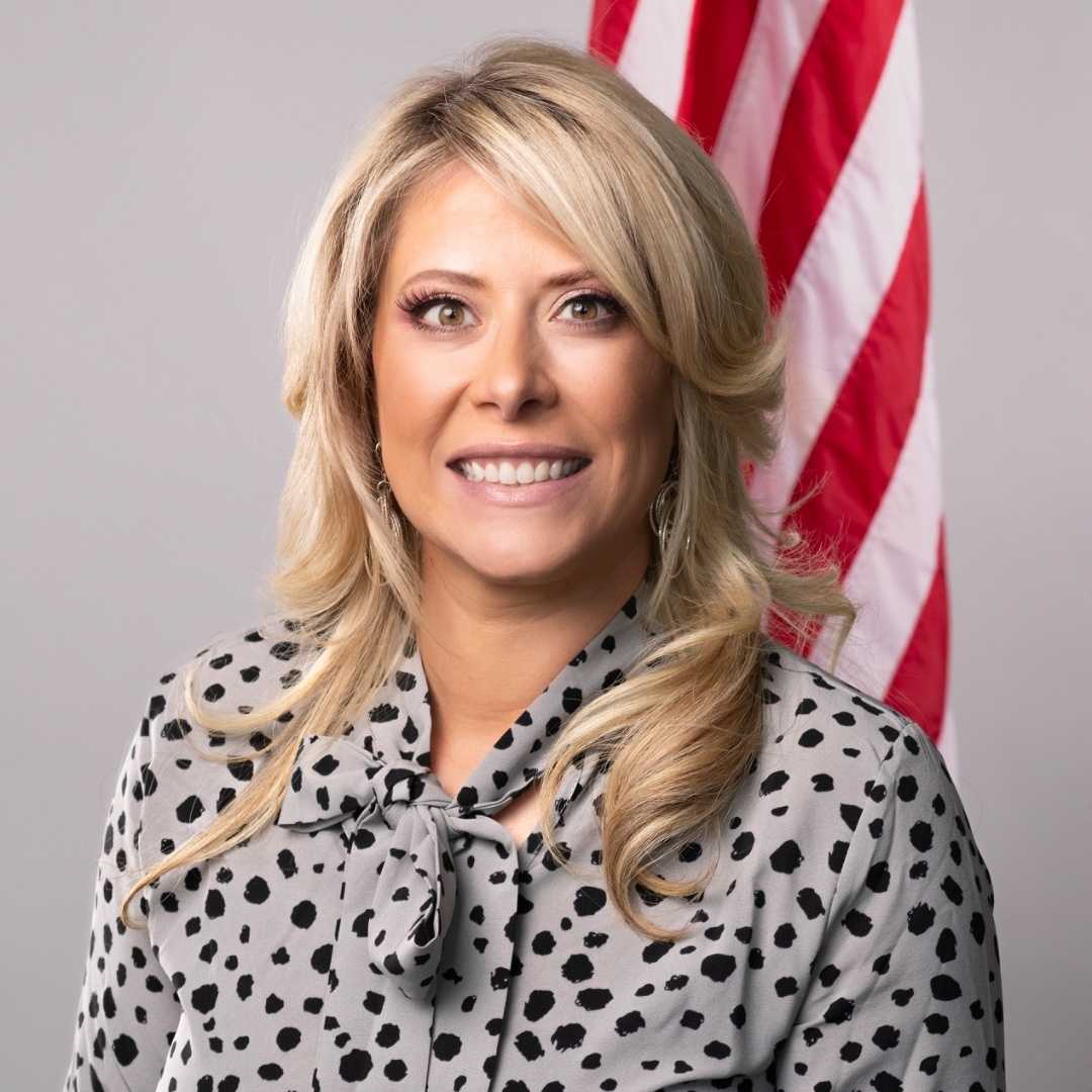 Danielle Jurinsky's headshot